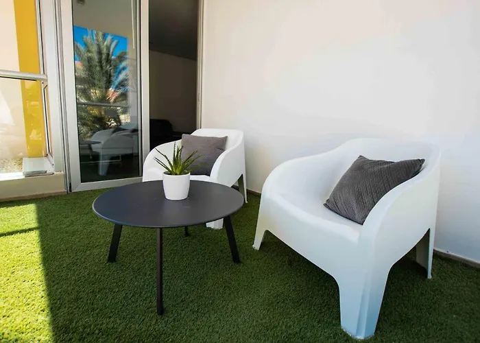 Lägenhet Glabur - The Amazing 1 Bdr - Executive Center Free Parking & Wifi *