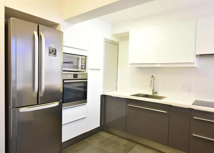 Glabur - The Amazing 1 Bdr - Executive Center Free Parking & Wifi * Nicosia