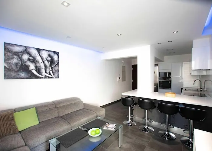 Glabur - The Amazing 1 Bdr - Executive Center Free Parking & Wifi *